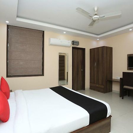 Rewāri Bilberry Hotel מראה חיצוני תמונה