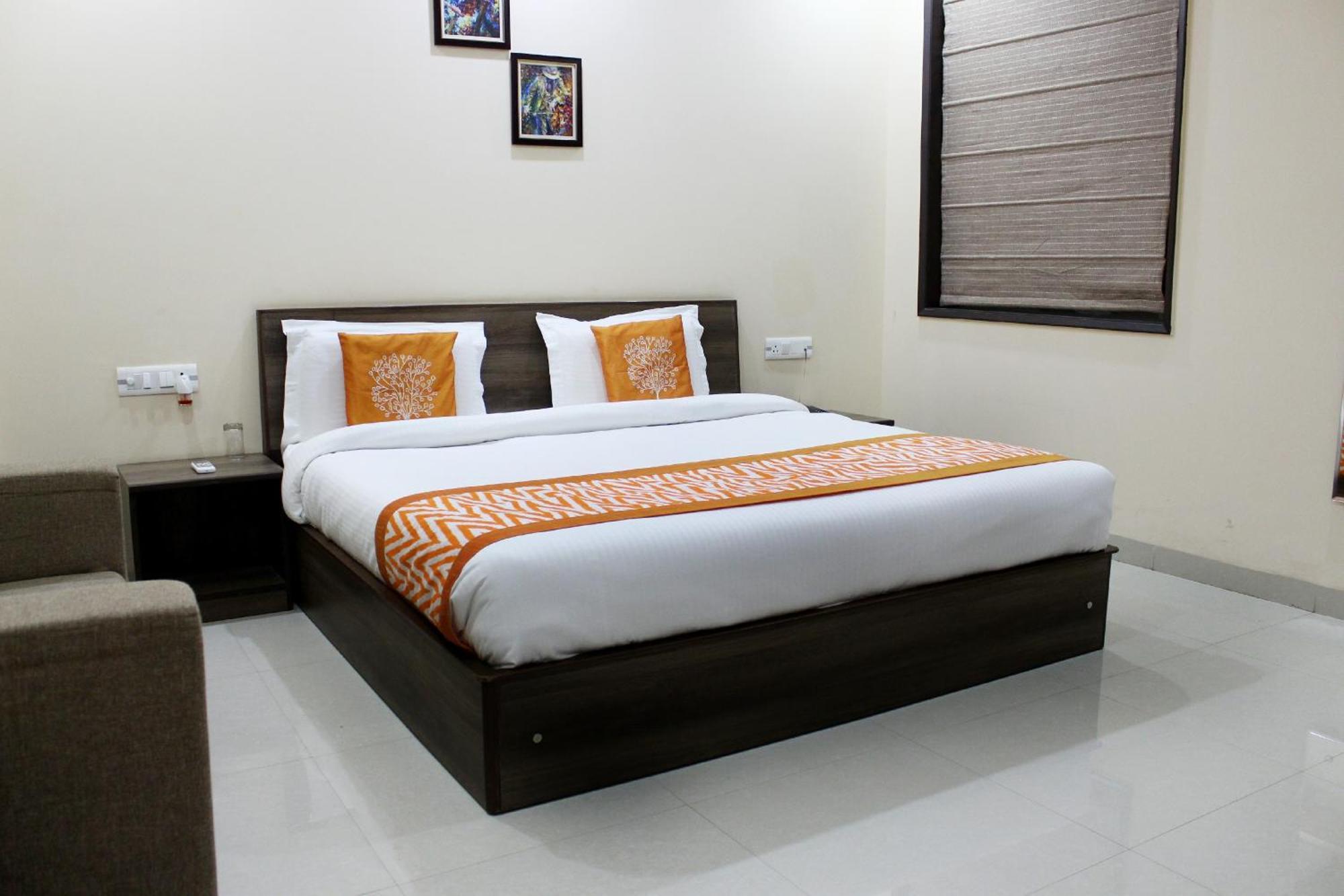 Rewāri Bilberry Hotel מראה חיצוני תמונה