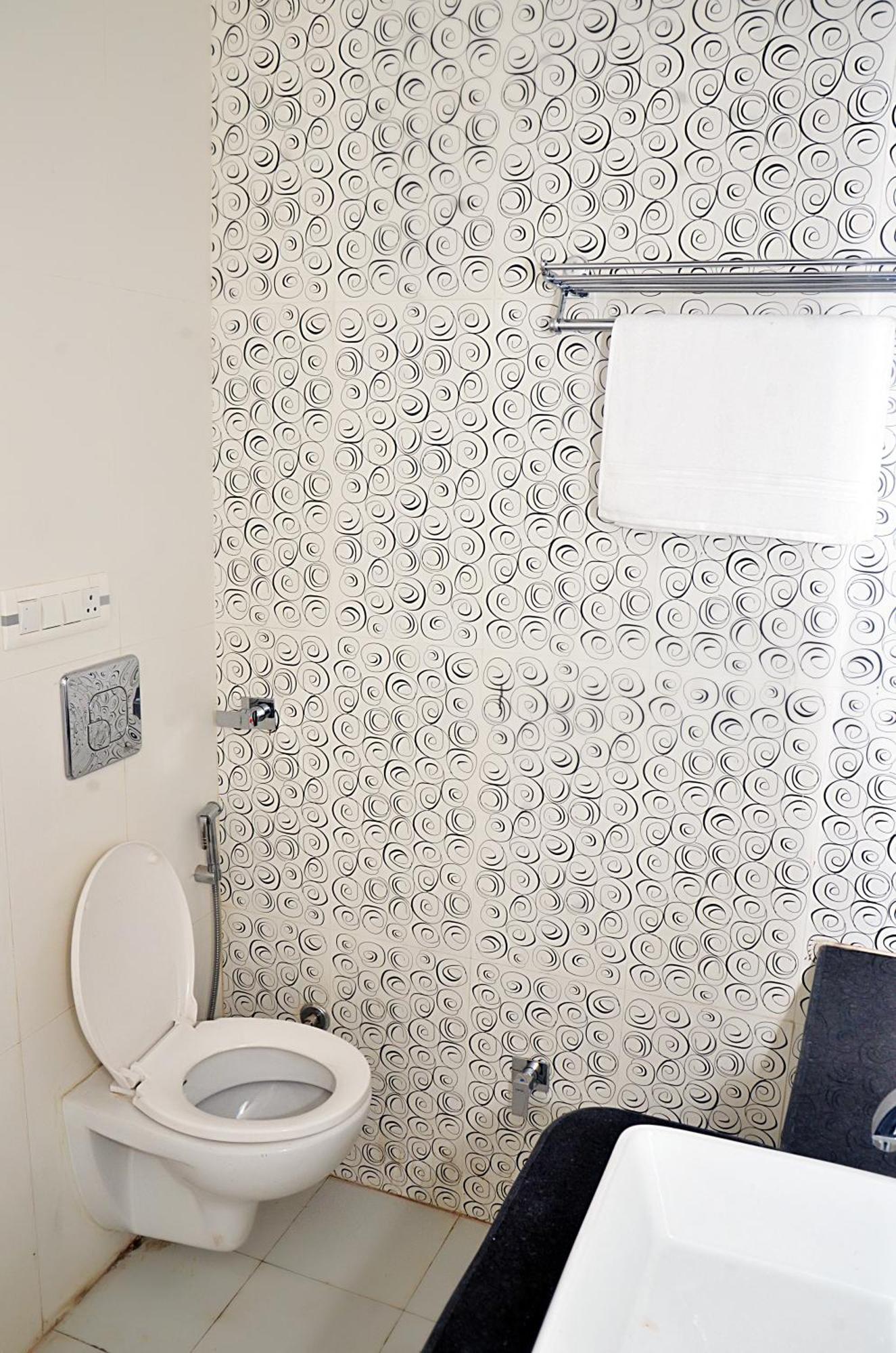 Rewāri Bilberry Hotel מראה חיצוני תמונה