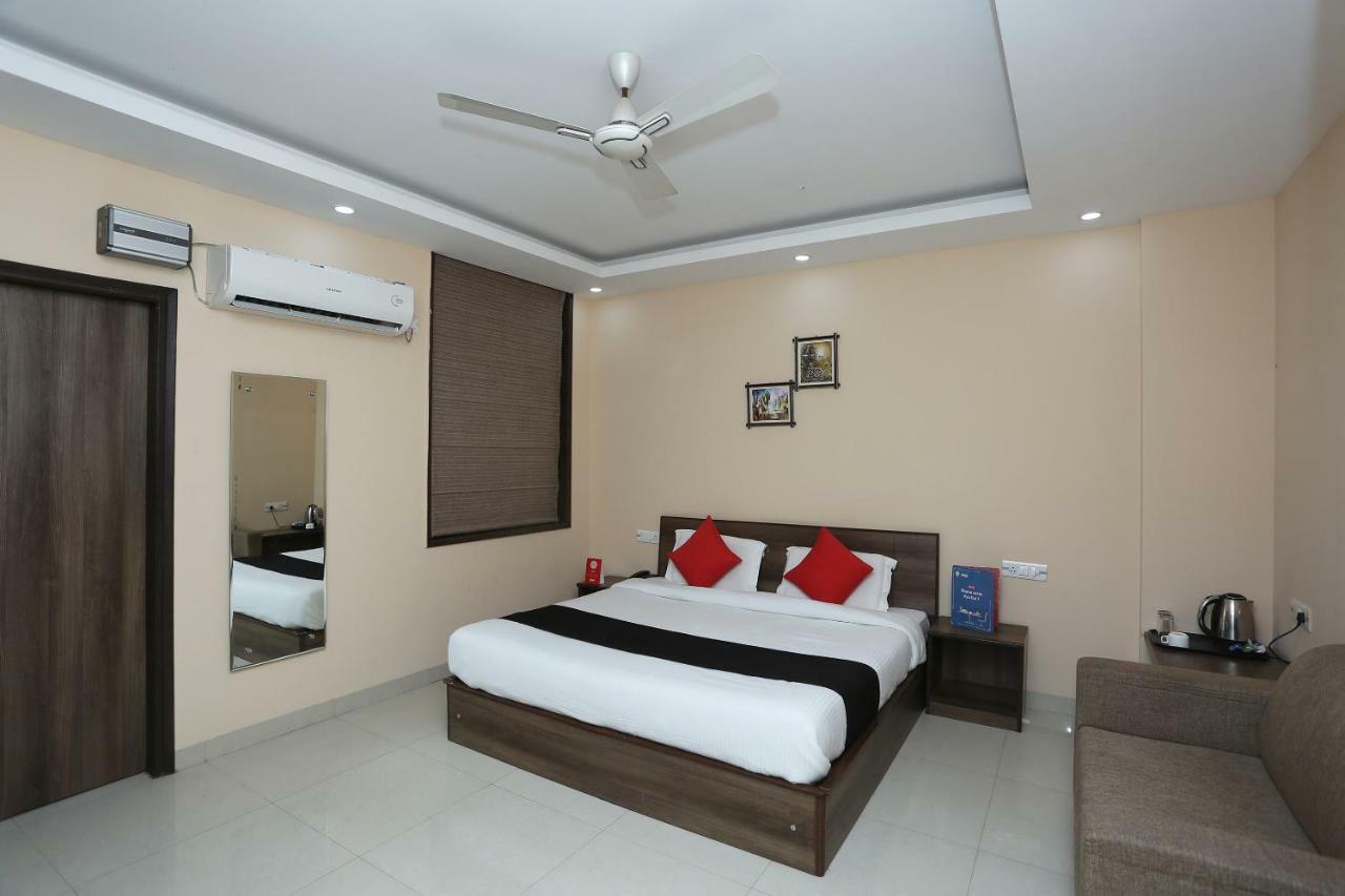 Rewāri Bilberry Hotel מראה חיצוני תמונה