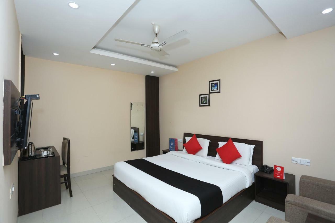 Rewāri Bilberry Hotel מראה חיצוני תמונה