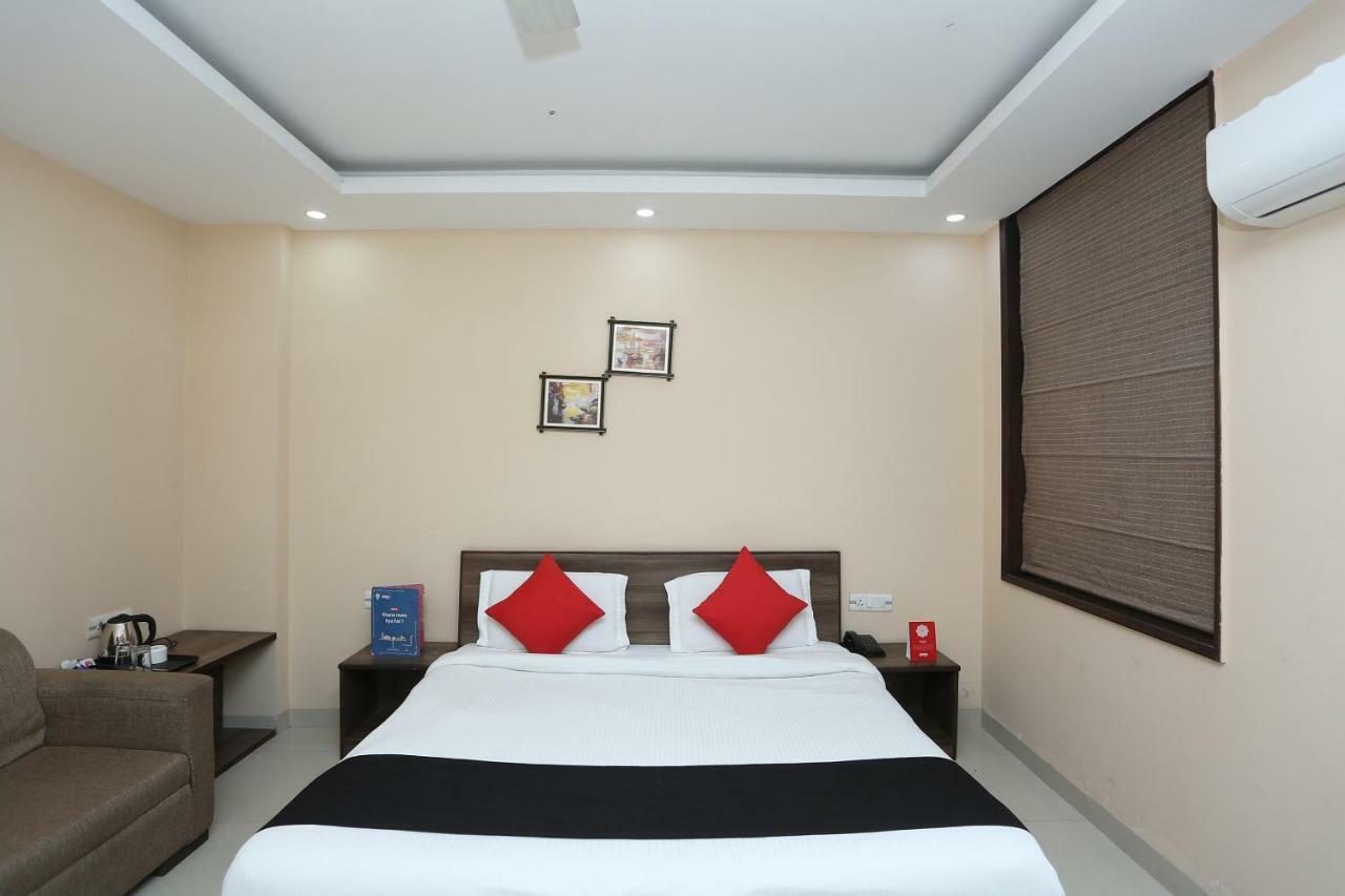 Rewāri Bilberry Hotel מראה חיצוני תמונה