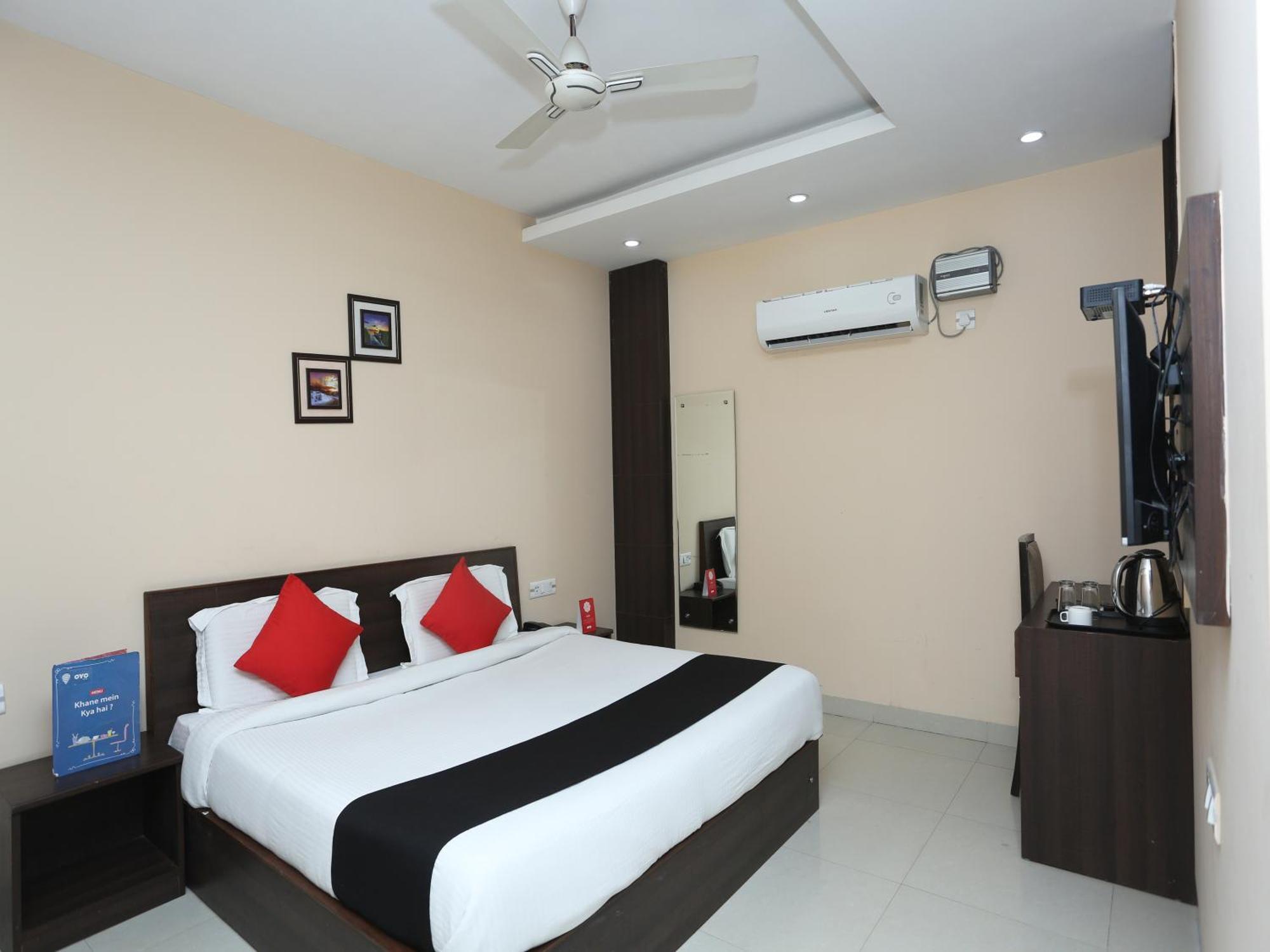 Rewāri Bilberry Hotel מראה חיצוני תמונה